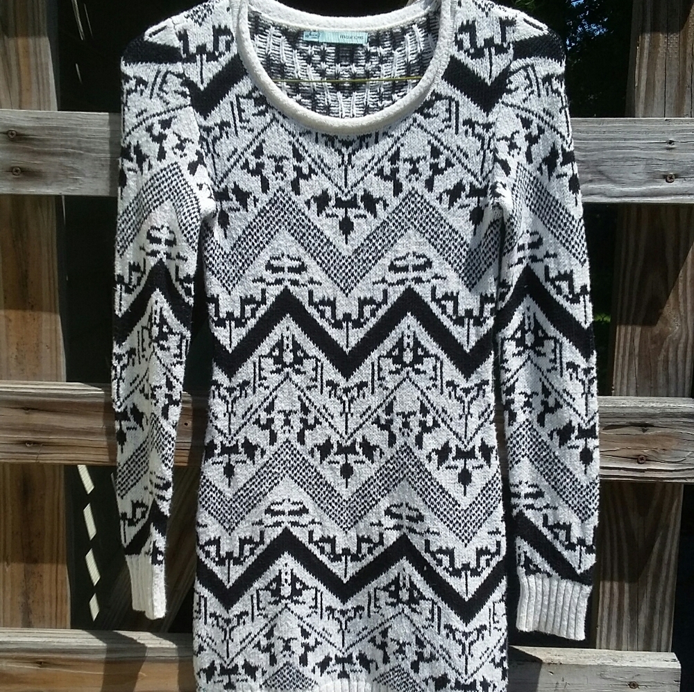 Maurices Sweater